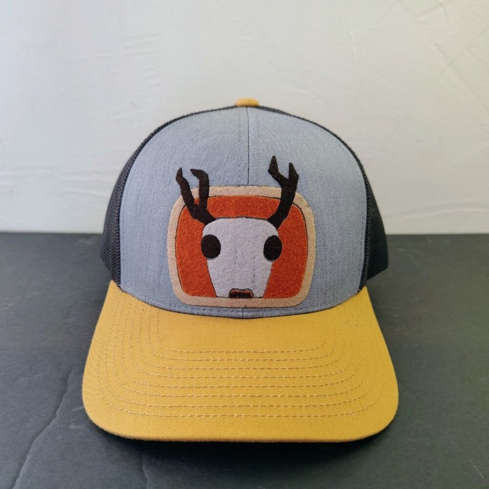 Pacific Headwear Pro‎ Model Hat Cap Snap Back Mesh Trucker Felt Deer Panel 104C